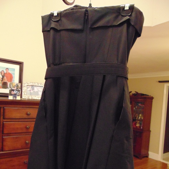 White House Black Market black cocktail dress - Picture 2 of 3